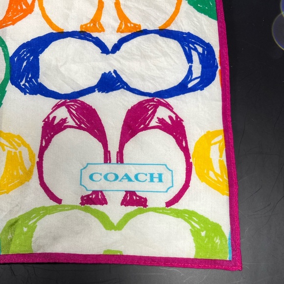 🌺 COACH SCARF MULTICOLOR WITH SIGNATURE C PATTERN SILK - Picture 3 of 4